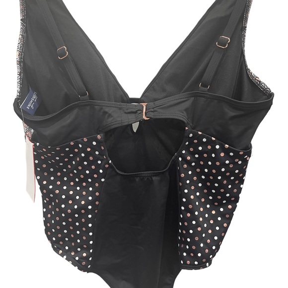 Swimsuits for all one piece - Picture 3 of 5